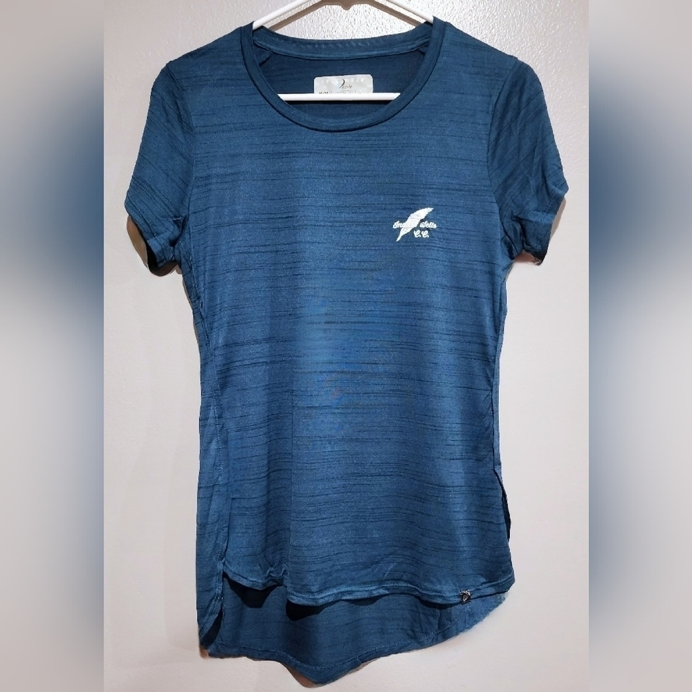 Levelwear Verve Lux Heather Blue Tee with Indian Wells Feather Logo New With Tag